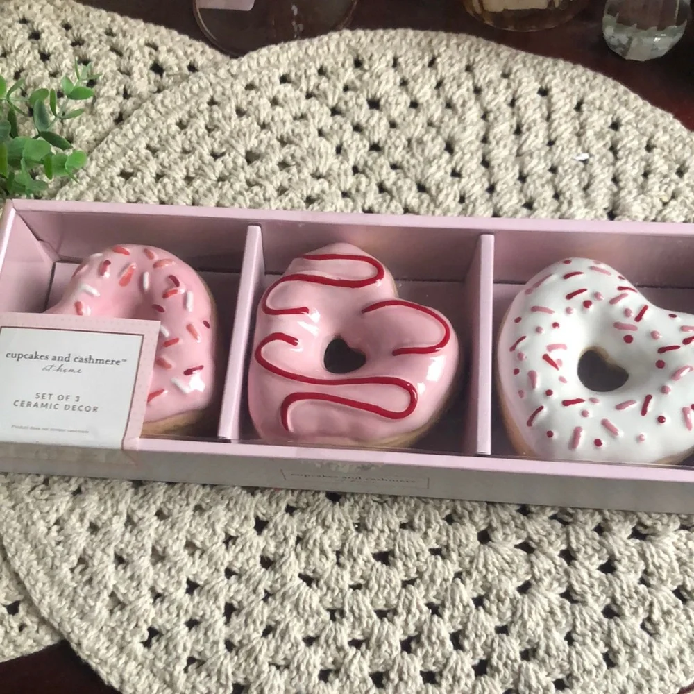 Cupcakes and Cashmere Ceramic SPRINKLE Heart Shaped DONUTS Accent Decor